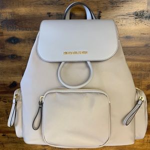 Michae Kors Abbey LG Cargo Backpack Cement Beige
